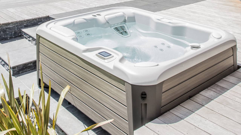 Spa portable / Terras’Spa : spa exterieur portable blanc bois integré terrasse esprit piscine03