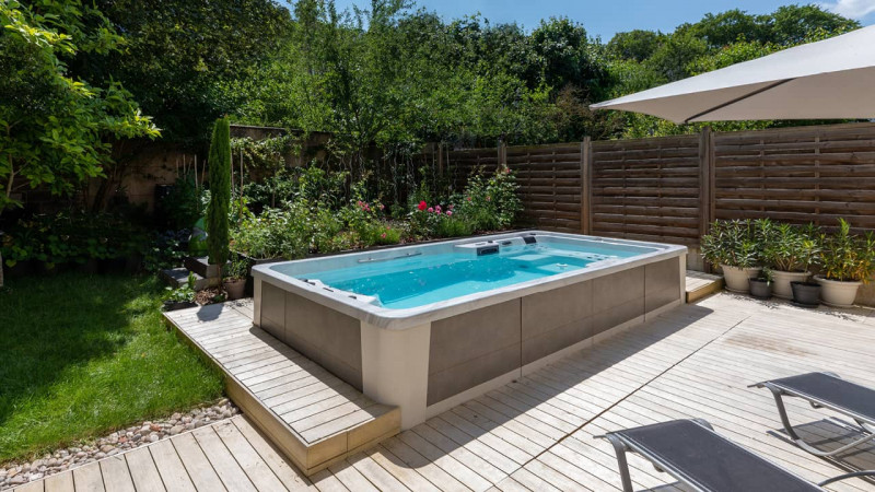 Spa de nage / Spa de nage et de détente : spa portable nage exterieur terrasse bois esprit piscine02