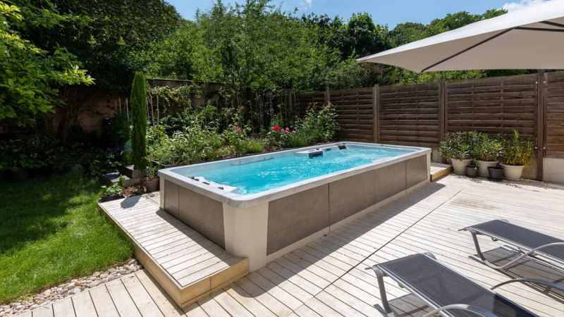 Spa de nage / Spa de nage et de détente : spa portable nage exterieur terrasse bois esprit piscine03